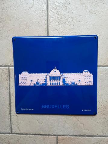 Plaque émaillée Helholc emaillerie belge bruxelles  disponible aux enchères