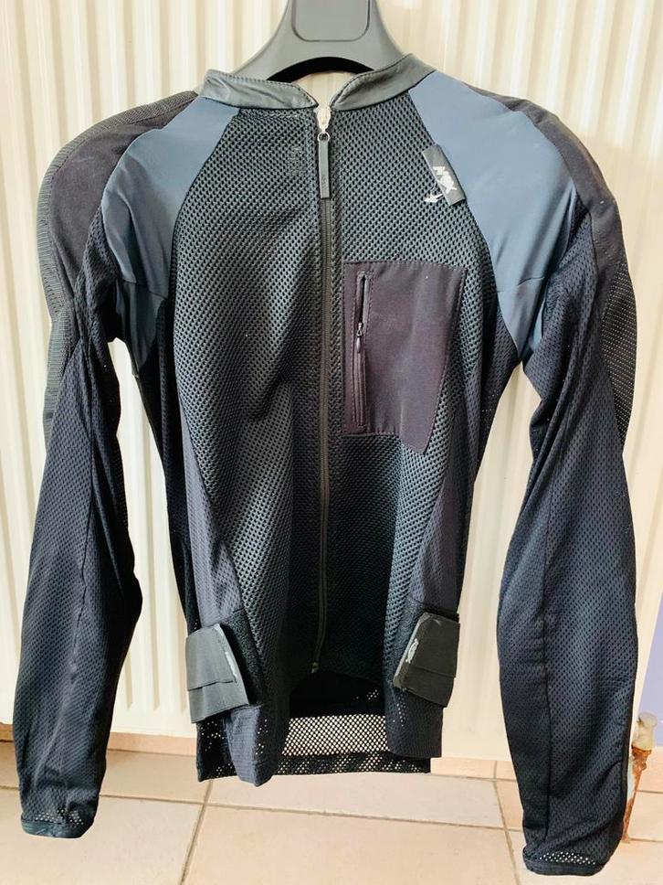 Speciaal voor heer warme dagen, maar goed gepanserd, Motoren, Kleding | Motorkleding, Ophalen