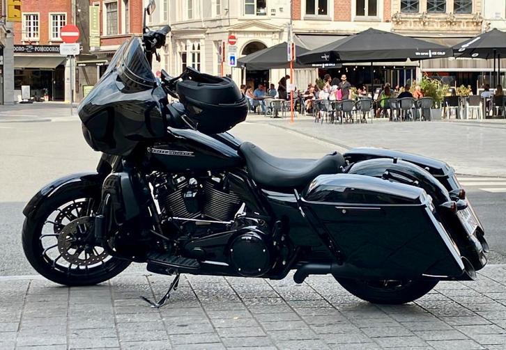 Harley Davidson Street Glide Special Blacked Out 09/2019, Motoren, Motoren | Harley-Davidson, Particulier, meer dan 35 kW, 2 cilinders