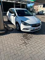 Opel Astra 2017 – Benzine – Wit – Zo goed als in orde, Auto's, Voorwielaandrijving, 1350 kg, Leder en Stof, Wit