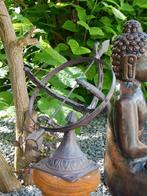 Petit cadran solaire, en fonte brune, demi-ouvert, petit, Enlèvement ou Envoi