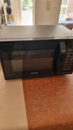 Samsung MC28H5015AK

Combi oven, Ophalen, Oven, Zo goed als nieuw, Draaiplateau