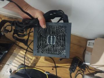 Alimentation pc beschikbaar voor biedingen