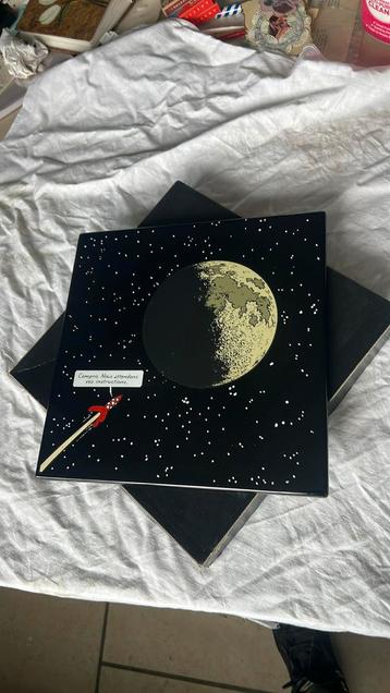 Assiette en émail Hergé Tintin, Enlèvement