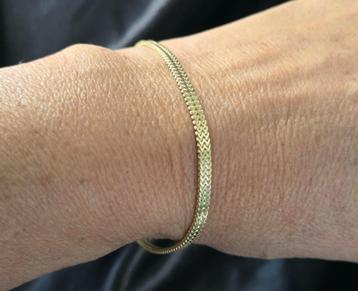 Gouden vintage M schakel armband. 2025/644. beschikbaar voor biedingen
