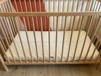 Kinderbed IKEA + matras en beschermer van Aerosleep, Kinderen en Baby's, Ophalen, Gebruikt, Ledikant