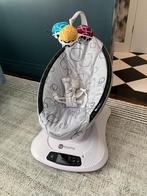 4moms mamaRoo4 (model 1037) Silver Plush met verkleinkussen, Kinderen en Baby's, Wipstoeltjes, Ophalen, Zo goed als nieuw, Met gordel(s) of riempje(s)