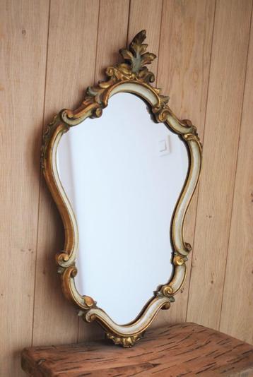 Antieke Spiegel met Goudkleurige Rand – 60x38 cm beschikbaar voor biedingen
