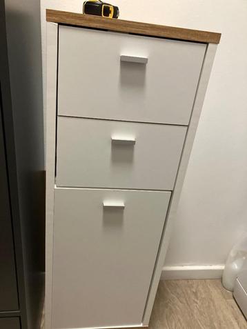 Meuble de salle de bain beschikbaar voor biedingen