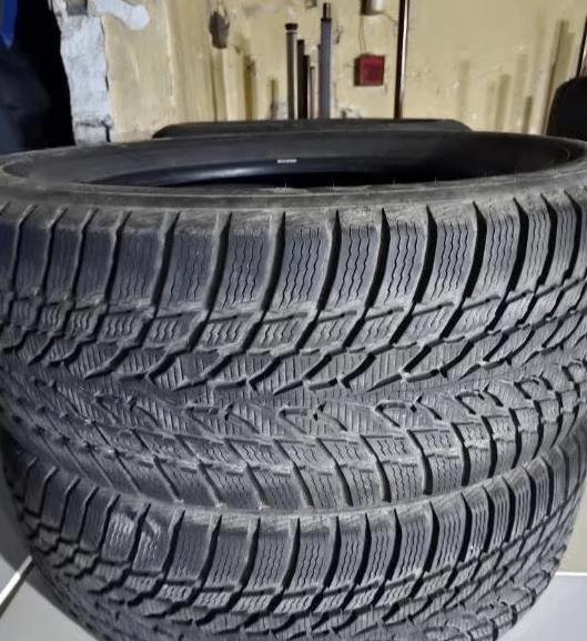 Nokian Tyres Winterbanden 275/60/R20 — Uitstekende conditie, Auto-onderdelen, Banden en Velgen, Band(en), Winterbanden, 20 inch