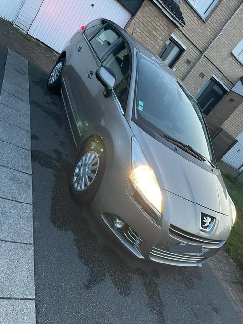 Peugeot 5008 2012 diesel 5 places, Auto's, Peugeot, Particulier, ABS, Airbags, Airconditioning, Bluetooth, Boordcomputer, Elektrische ramen