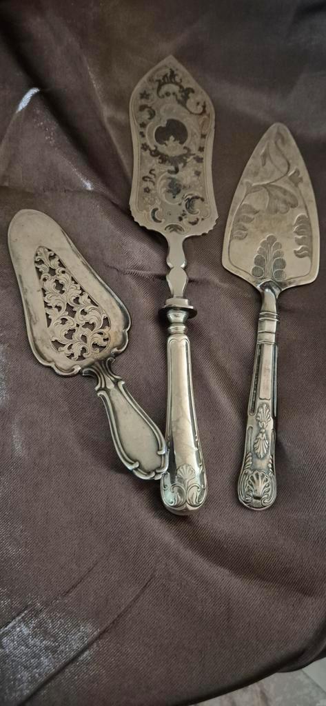 Encien pelle a gâteau en metale argenté, Antiek en Kunst, Antiek | Bestek, Ophalen