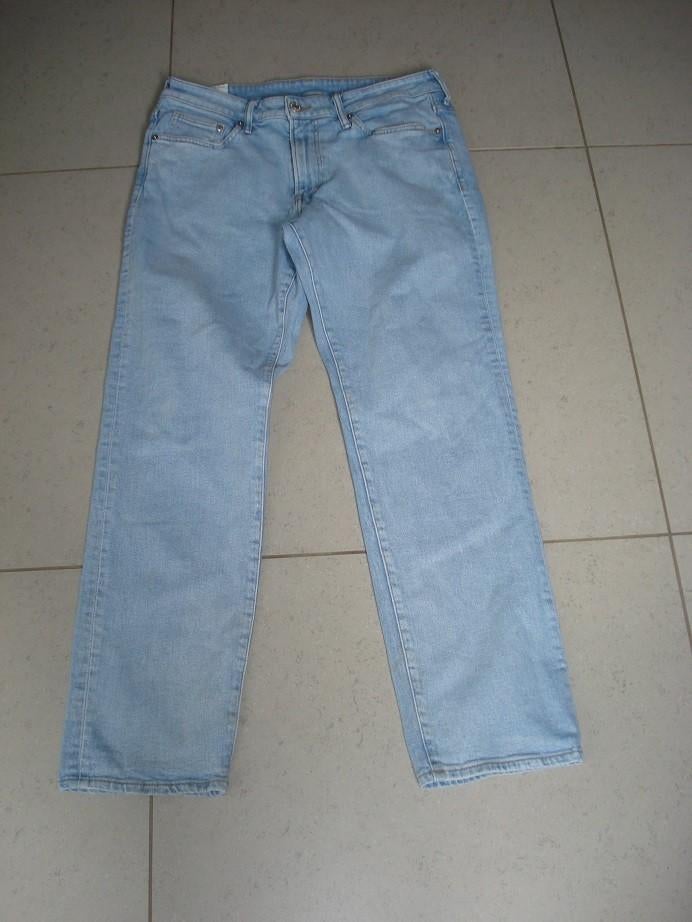 H&M jeansbroek, heren/jongens. mt 32, Vêtements | Hommes, Jeans, Enlèvement ou Envoi, W32 (confection 46) ou plus petit, Porté