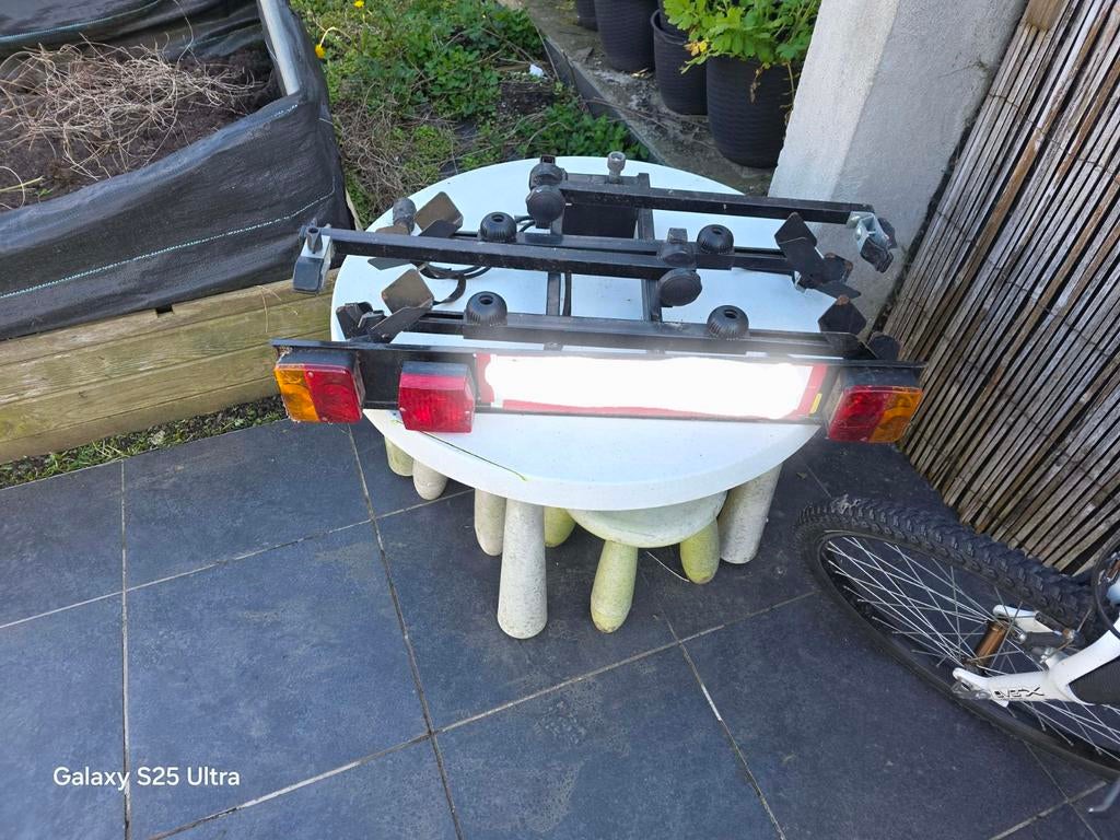 Porte vélos pour 2 vélos (faire offre), Enlèvement, 2 vélos