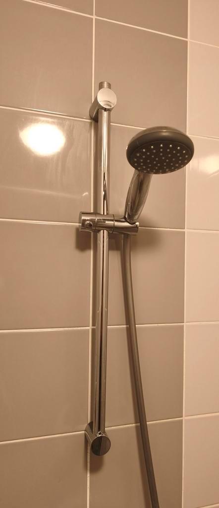 Set de douche Grohe Vitalio Start 1 jet chromé, Maison & Meubles, Salle de bain | Linge de bain & Accessoires, Enlèvement