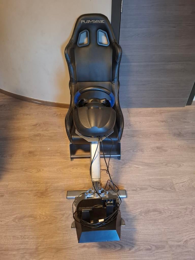 Thrustmaster T150 + playseat, Games en Spelcomputers, Ophalen, Gebruikt