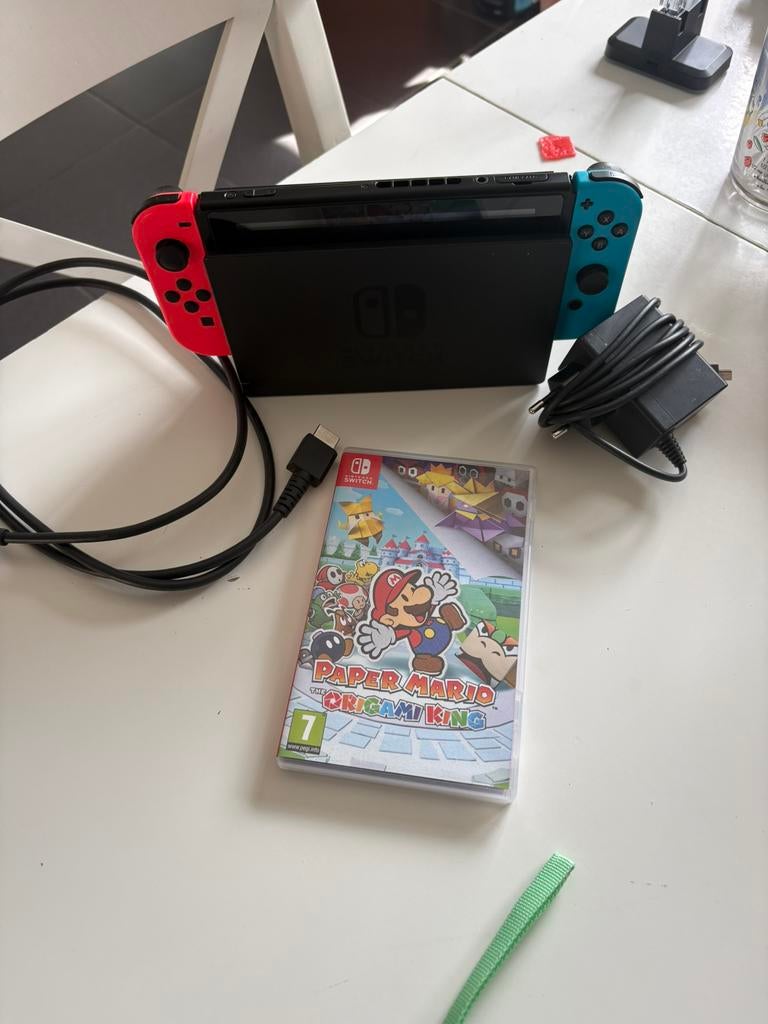 Nintendo Switch V2 Console Verbeterde Batterij  Paper Mario, Games en Spelcomputers, Spelcomputers | Nintendo Switch, Zo goed als nieuw