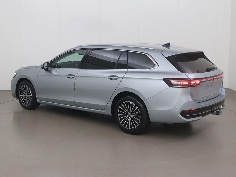 Volkswagen Passat SW 1.5 etsi elegance 150 AT, Auto's, Automaat, 4 cilinders, 1573 kg, Overige bekleding