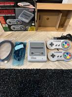 Super Nintendo Mini Classic als nieuw in doos, Games en Spelcomputers, Ophalen of Verzenden, Zo goed als nieuw, Met 2 controllers