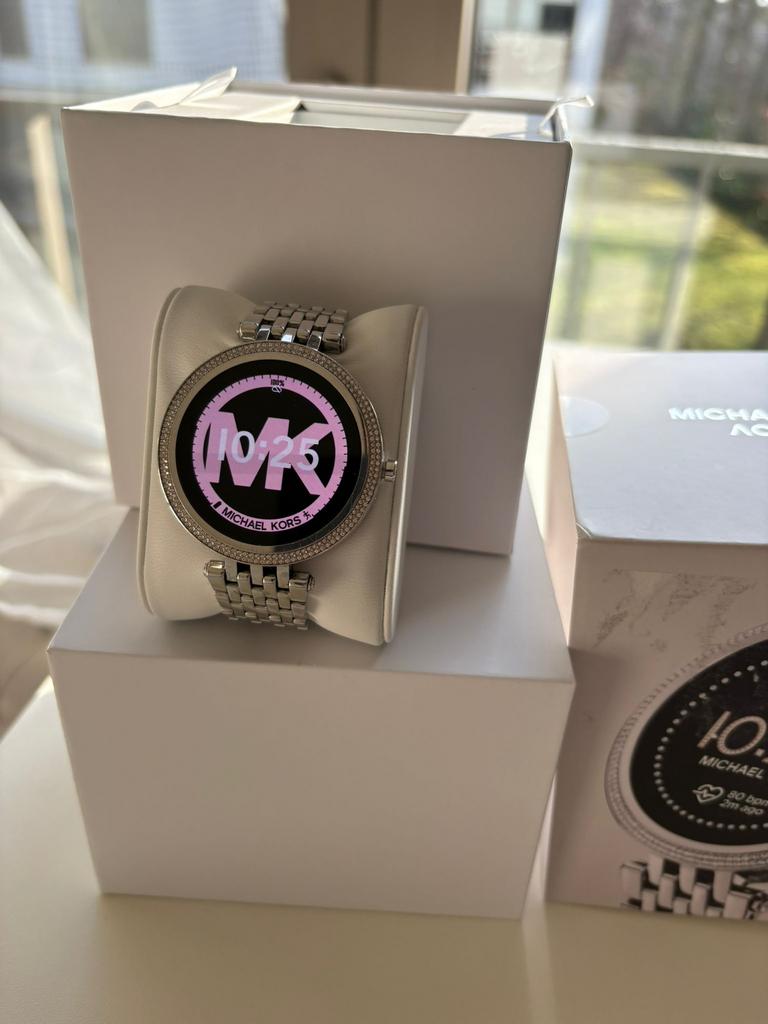 Smartwatch Michael kors, Handtassen en Accessoires, Ophalen, Zo goed als nieuw