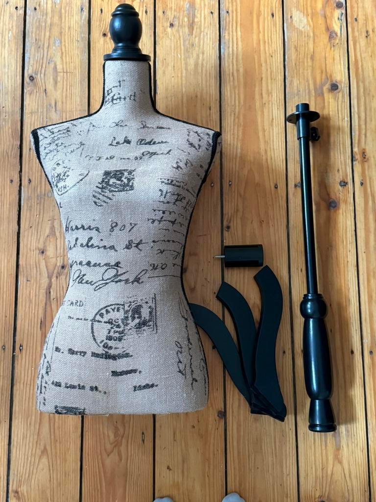 Mannequin, Enlèvement