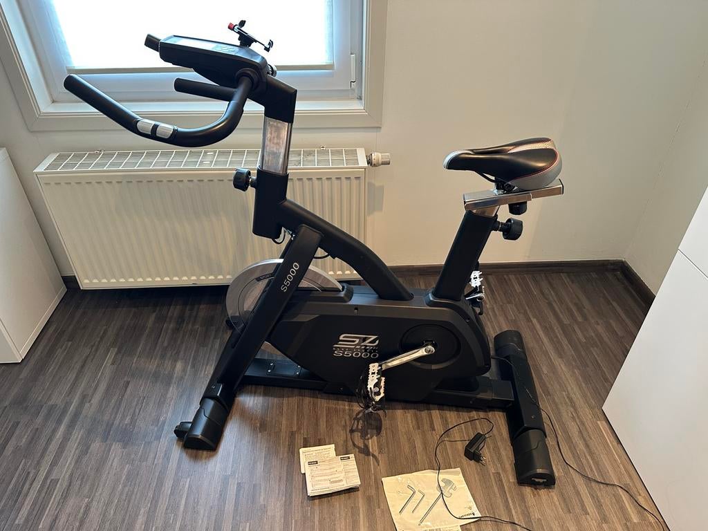Spinningbike senz sports S5000, Sport en Fitness, Fitnessapparatuur, Gebruikt, Spinningfiets, Benen, Ophalen