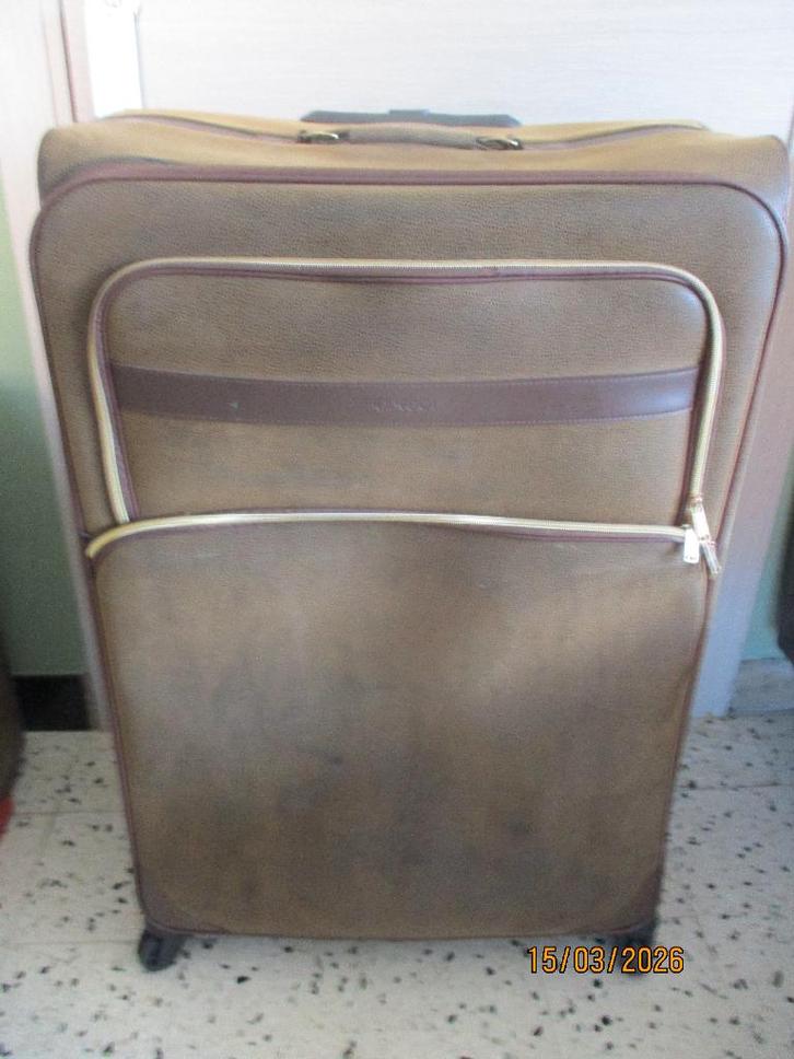 grande et légère valise Kangol, Bijoux, Sacs & Beauté, Valises, Utilisé, Autres matériaux, 70 cm ou plus, 45 à 55 cm, Poignée extensible