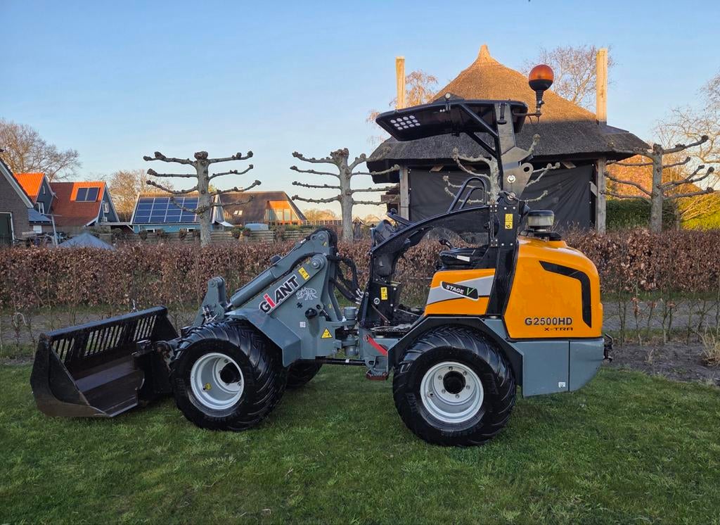 Giant G2500 X-tra HD shovel kniklader, Ophalen of Verzenden