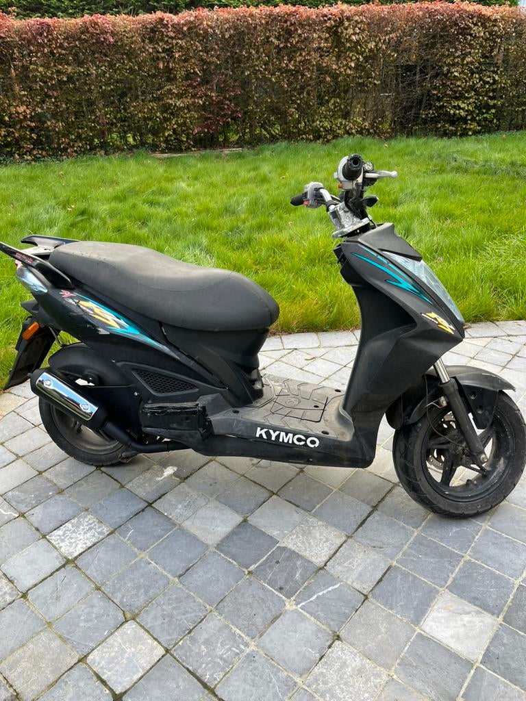 Kymco naked 2 takt, Fietsen en Brommers, Scooters | Kymco, Gebruikt, Klasse B (45 km/u), Tweetakt, Ophalen