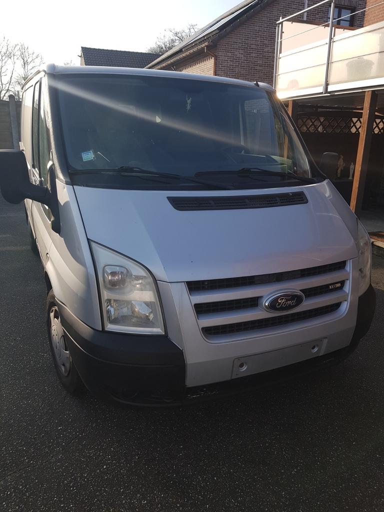 Ford Transit 130 T 260, Auto's, Bestelwagens en Lichte vracht, Particulier, Airconditioning, Radio, Ford, Diesel, 5 deurs, Handgeschakeld