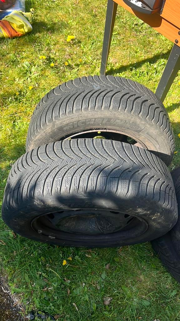 Winterbanden op velg 215/60R16 - Michelin Alpin 95H, Auto-onderdelen, Banden en Velgen, Ophalen, Winterbanden