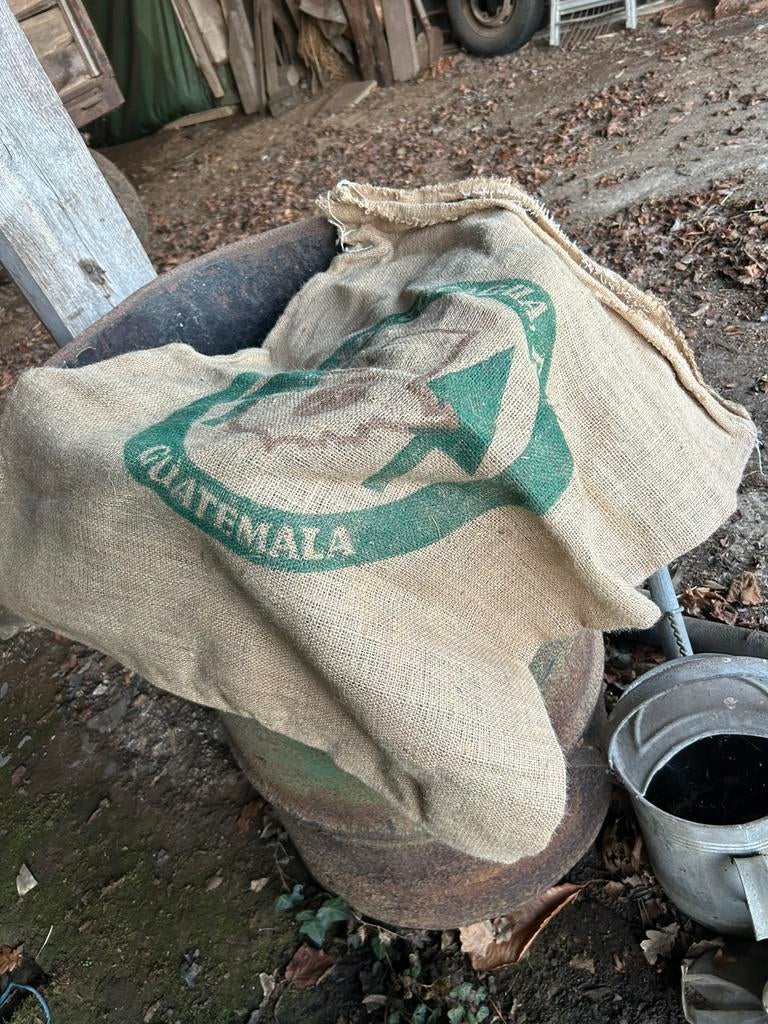 Jutten zakken, Ophalen, Zo goed als nieuw