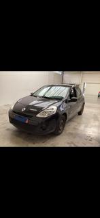 Clio 3 1l2 essence 75cv roule bien airco, Euro 5, Achat, Vitres électriques, Particulier