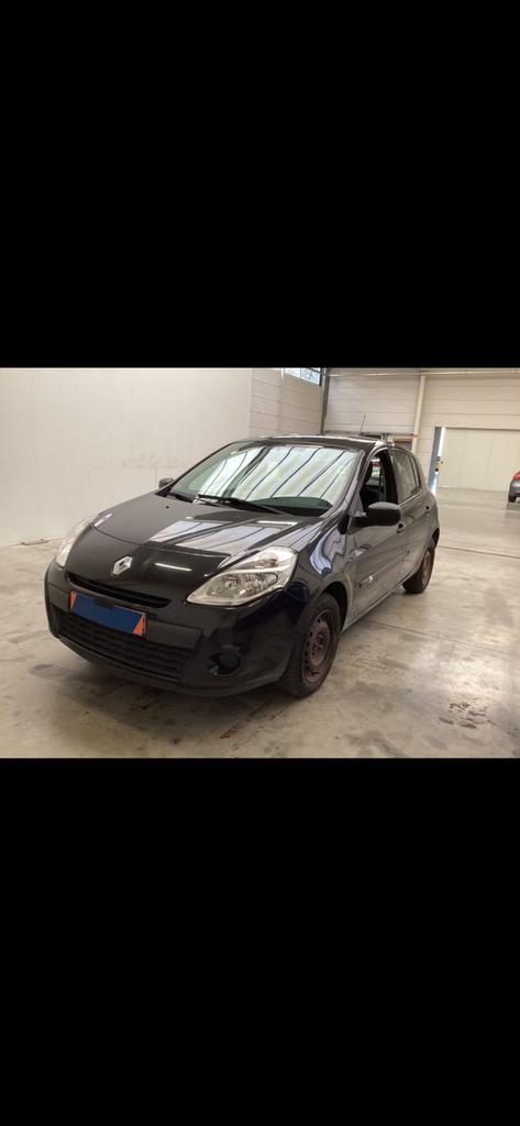 Clio 3 1l2 essence 75cv roule bien airco, Auto's, Renault, Particulier, Clio, Elektrische ramen, Benzine, Euro 5, Ophalen