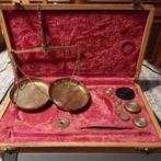 Goudweegschaal, Ophalen