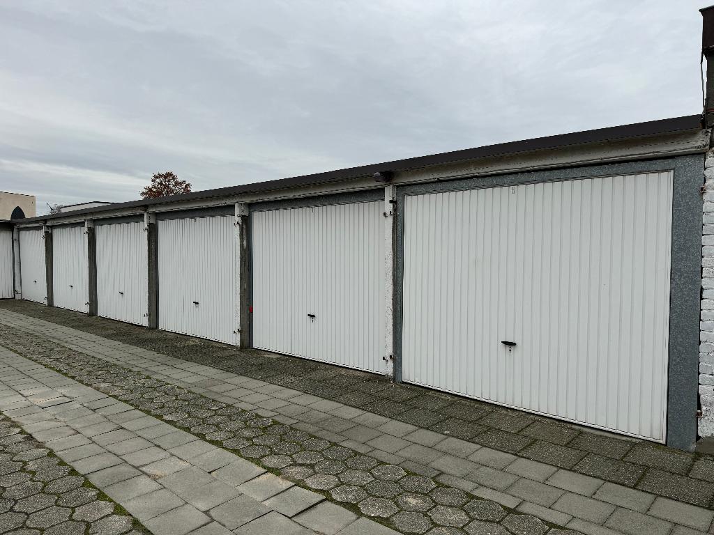 Garage te huur in Lokeren, Immo, Garages & Places de parking, Province de Flandre-Orientale