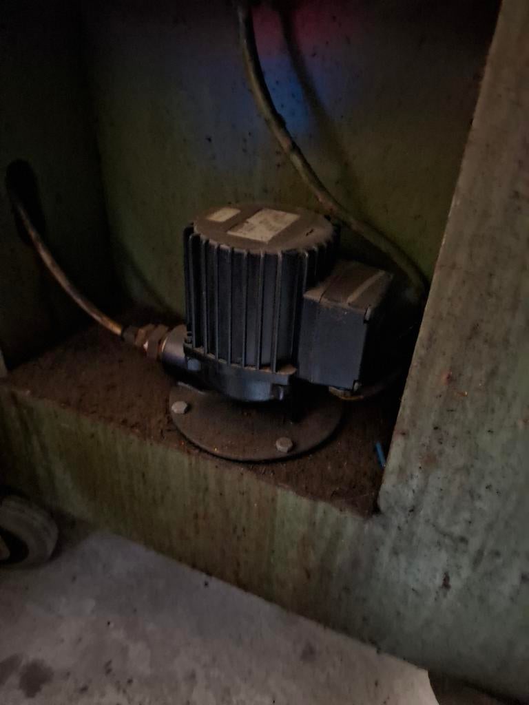Metaalzaag op 400v, Doe-het-zelf en Bouw, Motoren, Ophalen