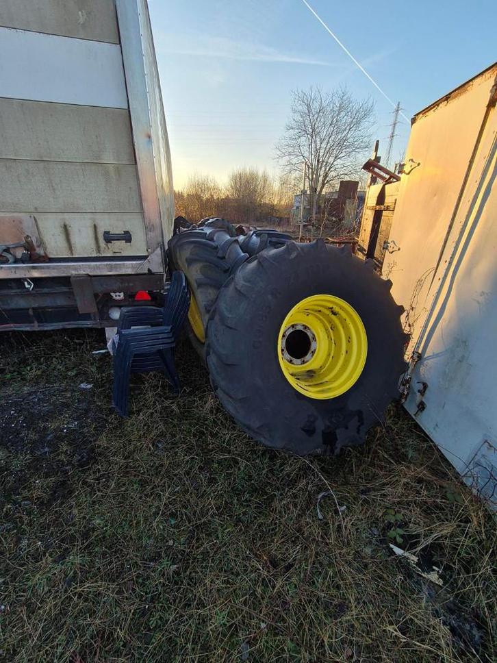 4 wielen voor John Deere 500/85 R 24 8-gats maaidorser, Zakelijke goederen, Landbouw | Tractoren, John Deere, Gebruikt, Ophalen