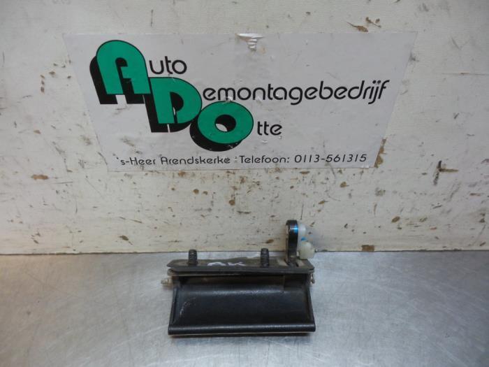 Poignée hayon d'un Kia Picanto (Picanto 04-), Autos : Pièces & Accessoires, Carrosserie & Tôlerie, Kia, Utilisé, Enlèvement ou Envoi