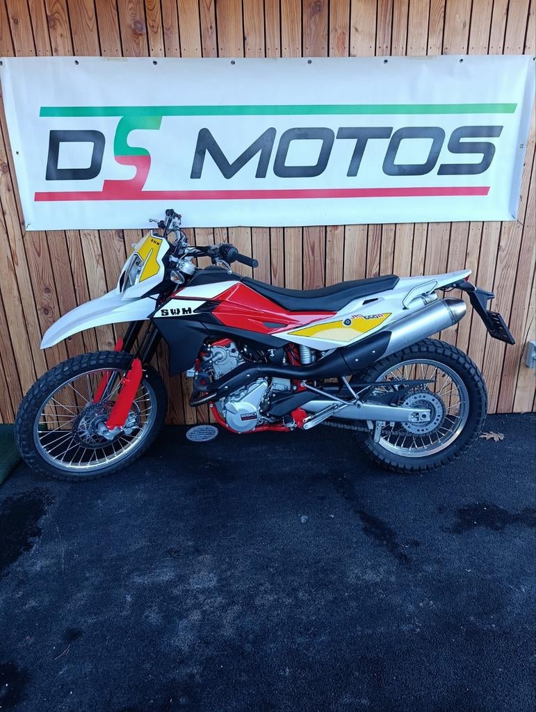 Swm Rs 650 - trail - 5000 Km, Motos, Motos | Husqvarna, Particulier, Enduro, 1 cylindre, Enlèvement
