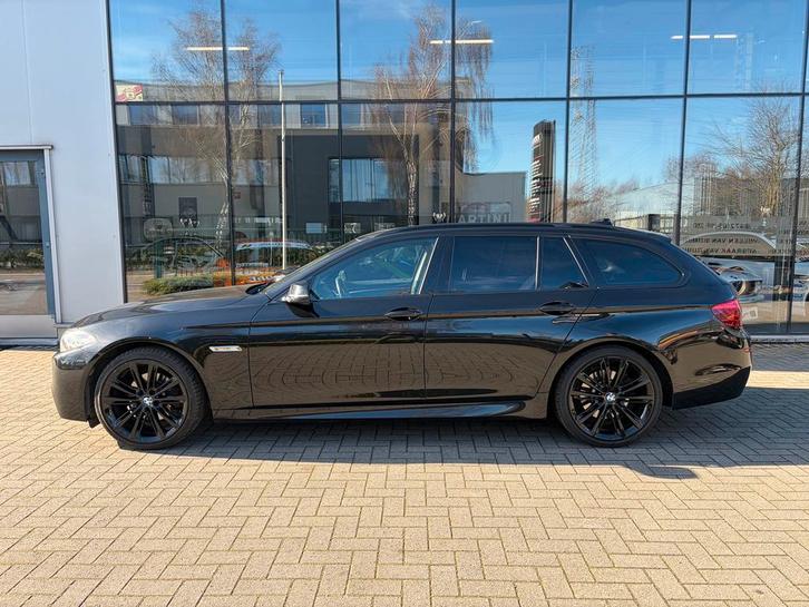 BMW F11 520da, Auto's, BMW, Particulier, Automaat, Zwart, Ophalen