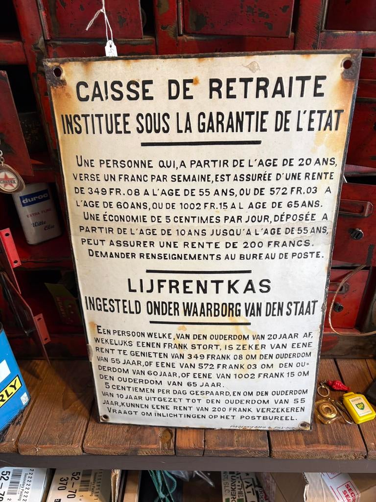 Geëmailleerd bord rond 1926, Ophalen of Verzenden, Zo goed als nieuw