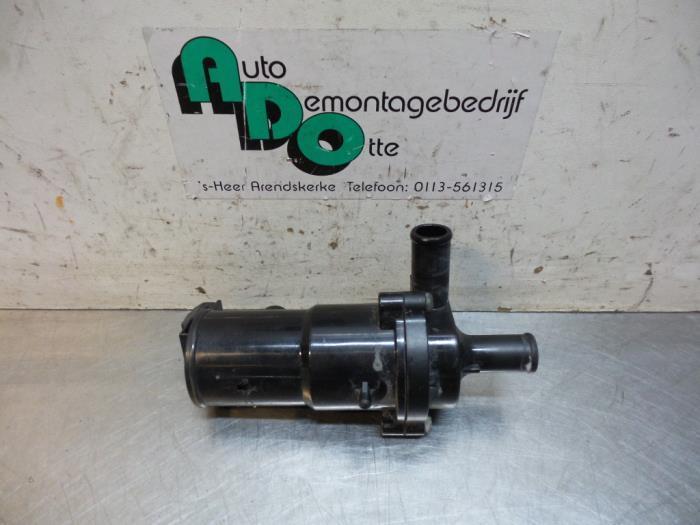 Extra waterpomp van een Toyota Prius (Prius 04-), Auto-onderdelen, Airco en Verwarming, Toyota, Gebruikt, 3 maanden garantie, Ophalen of Verzenden