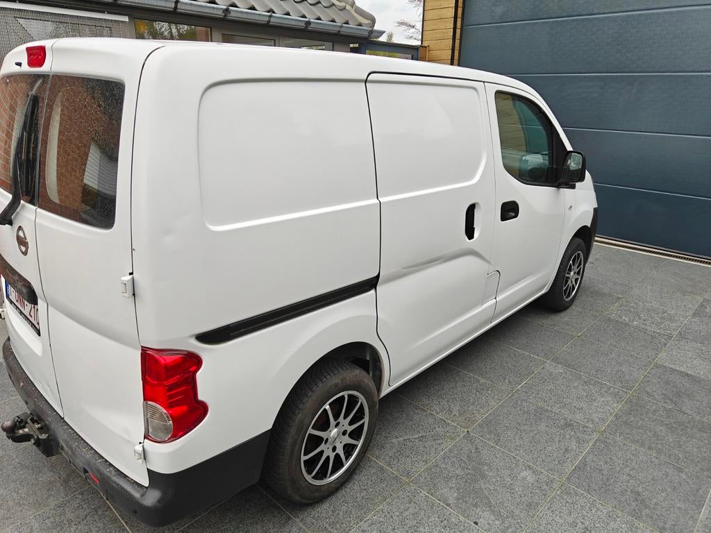 Nissan camionet, Vacatures