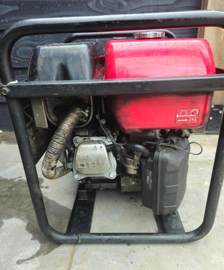 Te koop een Honda EM30 cycloconverter. Deze werkt nog prima, Doe-het-zelf en Bouw, Aggregaten, Ophalen of Verzenden