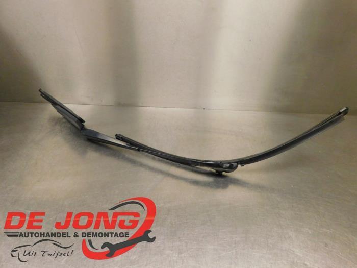 Bras essuie-glace avant d'un Volkswagen Touareg, Autos : Pièces & Accessoires, Vitres & Accessoires, Volkswagen, Utilisé, 3 mois de garantie