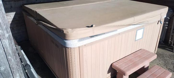 grote jacuzzi reflections spa's, Tuin en Terras, Bubbelbaden en Hottubs, Gebruikt, Afdekzeil, Filter, Trap, Ophalen