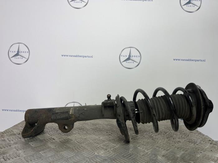 Barre amortisseur avant gauche d'un Mercedes C-Klasse, Autos : Pièces & Accessoires, Suspension & Châssis, Mercedes-Benz, Utilisé