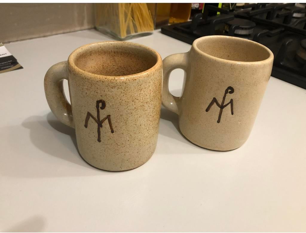 2 chopes marrdsous ..faire offre, Antiquités & Art, Antiquités | Céramique & Poterie, Enlèvement ou Envoi