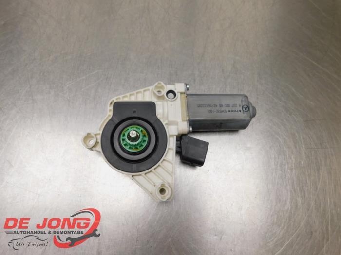 Moteur de vitre portière d'un Mercedes E-Klasse, 3 mois de garantie, Utilisé, -, -